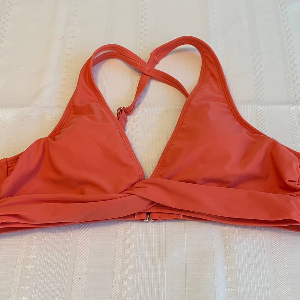 EUC CUPSHE Coral Halter Bikini Festival Top Spring Sun-Ready Size L